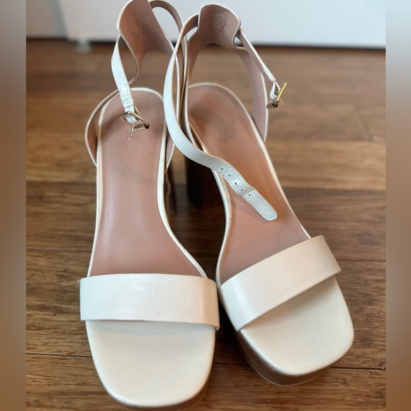 Nordstrom Platform Block Heels - Size 9 - Picture 4 of 4